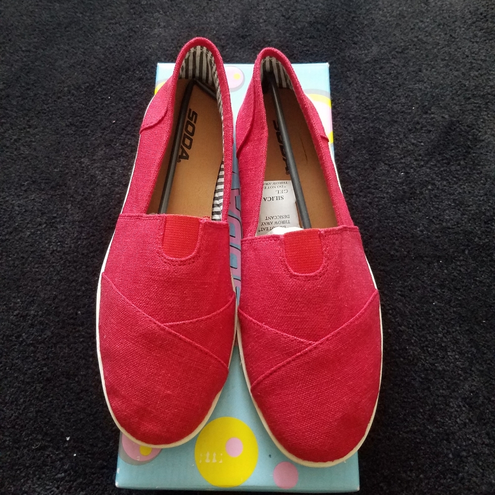 Slip-On Linen Soda Sneakers